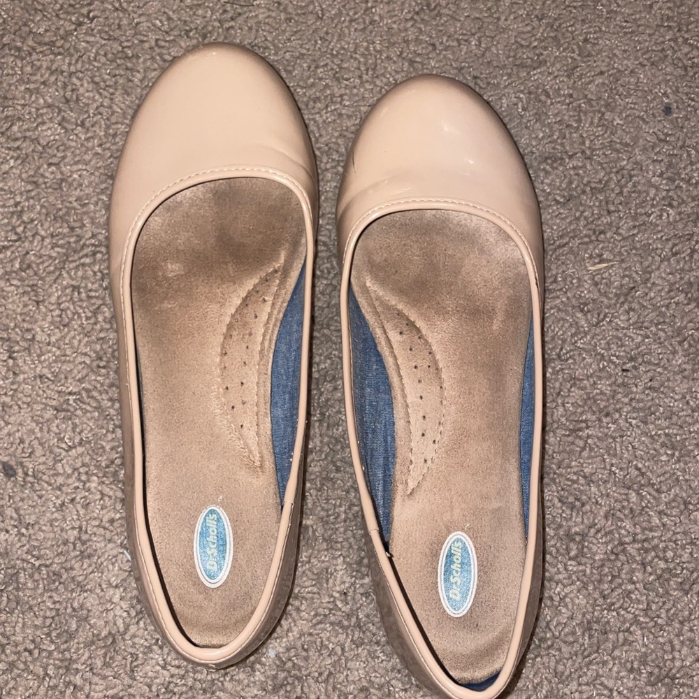 Nude Flats